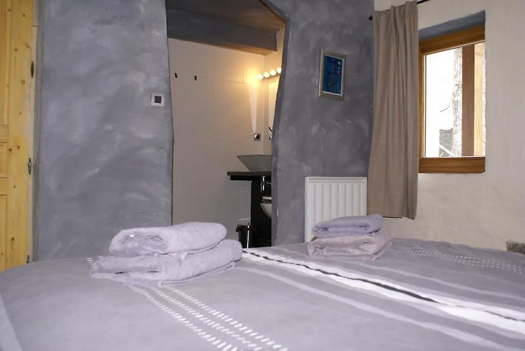 Chalet Hamlet Praranger Guest house
