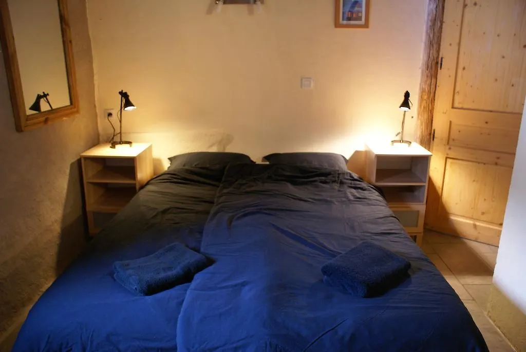 Chalet Hamlet Praranger