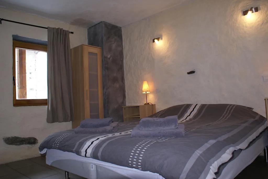 Chalet Hamlet Praranger France