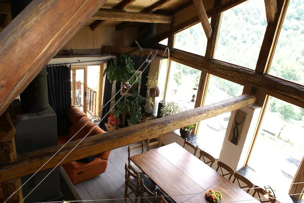 Chalet Hamlet Praranger